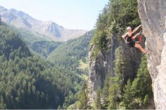 44_Via-Ferrata-CascadeOffice_tourisme.jpg